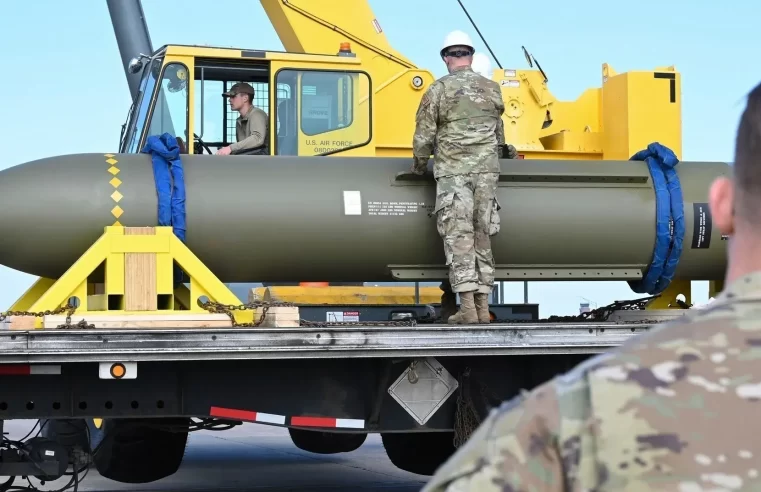 “Superbomba” americana é alvo de súplica de Israel contra bunker do Irã