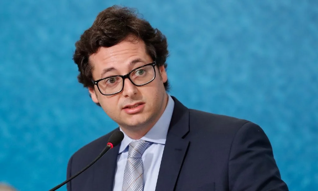 Ex-chefe da Secom Wajngarten grava ligação com esposa de Mauro Cid e reforça investigação da PF