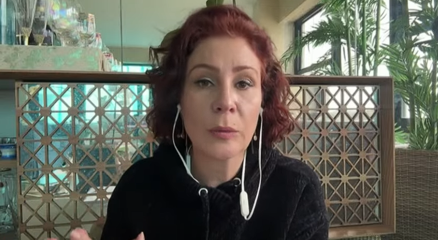 A deputada federal Carla Zambelli (PL-SP) na Flórida (EUA), de onde anunciou sua fuga do Brasil. Foto: Reprodução/CNN Brasil