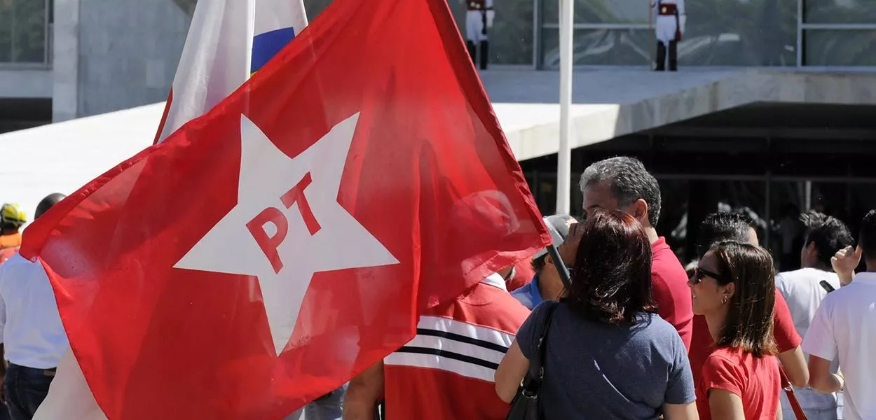 PT reforça atuação digital para consolidar narrativa pró‑Lula