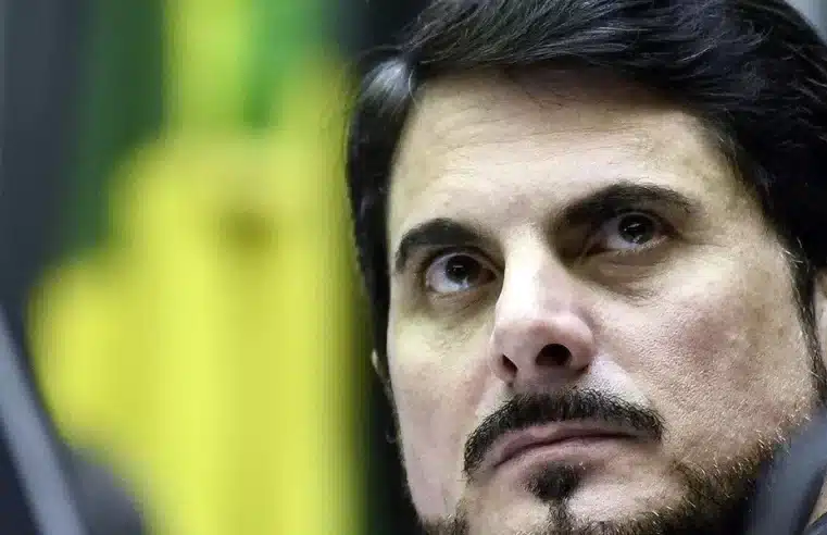 Caos no Senado: Marcos do Val cumpre tornozeleira, mas gera tumulto e resistências