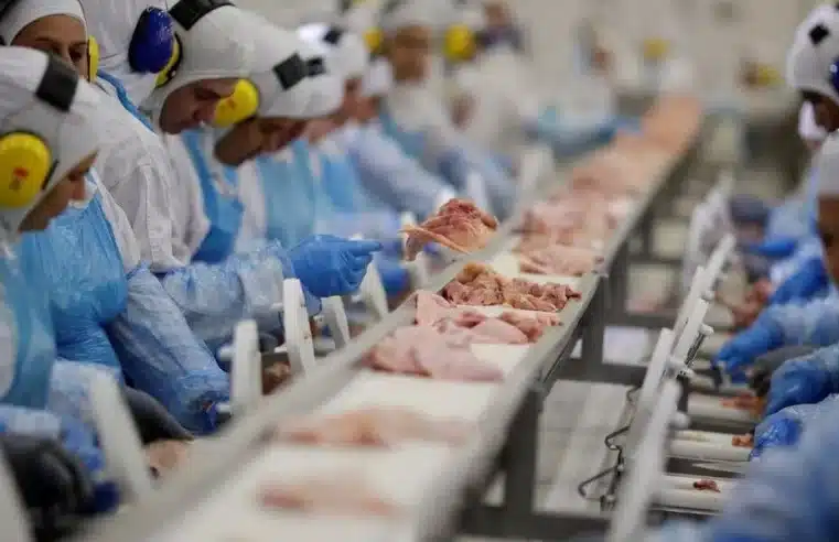 Tarifaço de Trump ameaça R$ 30 bilhões do agronegócio brasileiro