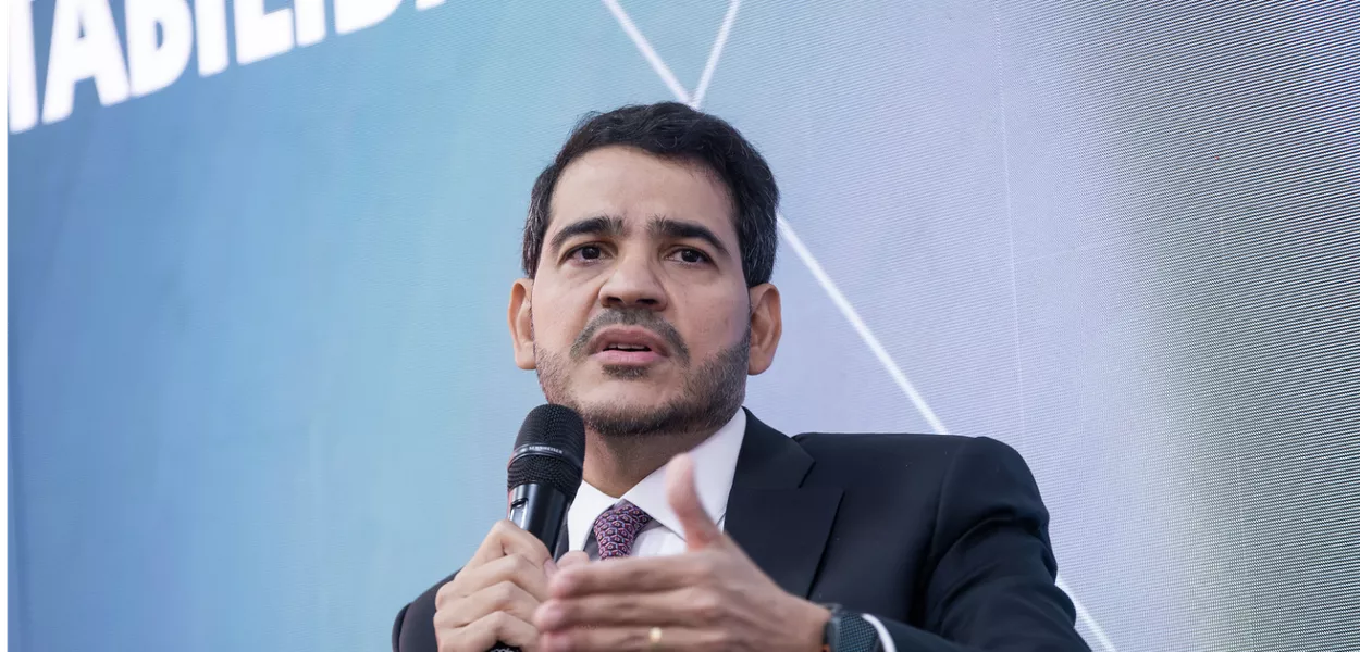 AGU responsabiliza Eduardo Bolsonaro por “guerra comercial” com os EUA