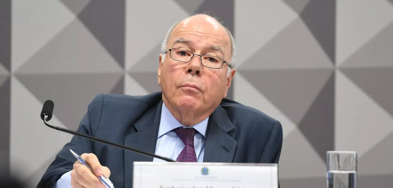 Brasil prepara resposta firme aos EUA sobre Pix e tarifas, diz Mauro Vieira