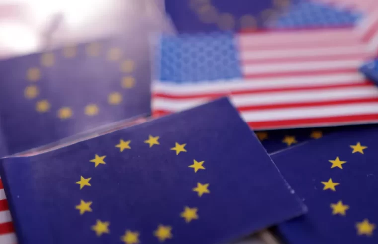 UE considera ‘muito longo’ prazo de 50 dias de Trump à Rússia