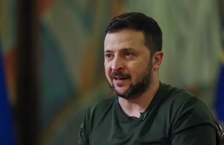 Zelensky sofre protestos e críticas internacionais após aprovar reforma que enfraquece anticorrupção na Ucrânia