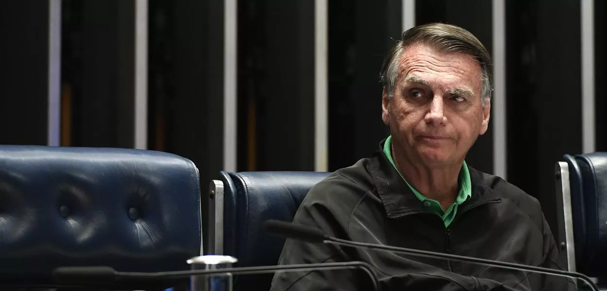 Defesa de Bolsonaro pede ao STF o fim da prisão domiciliar