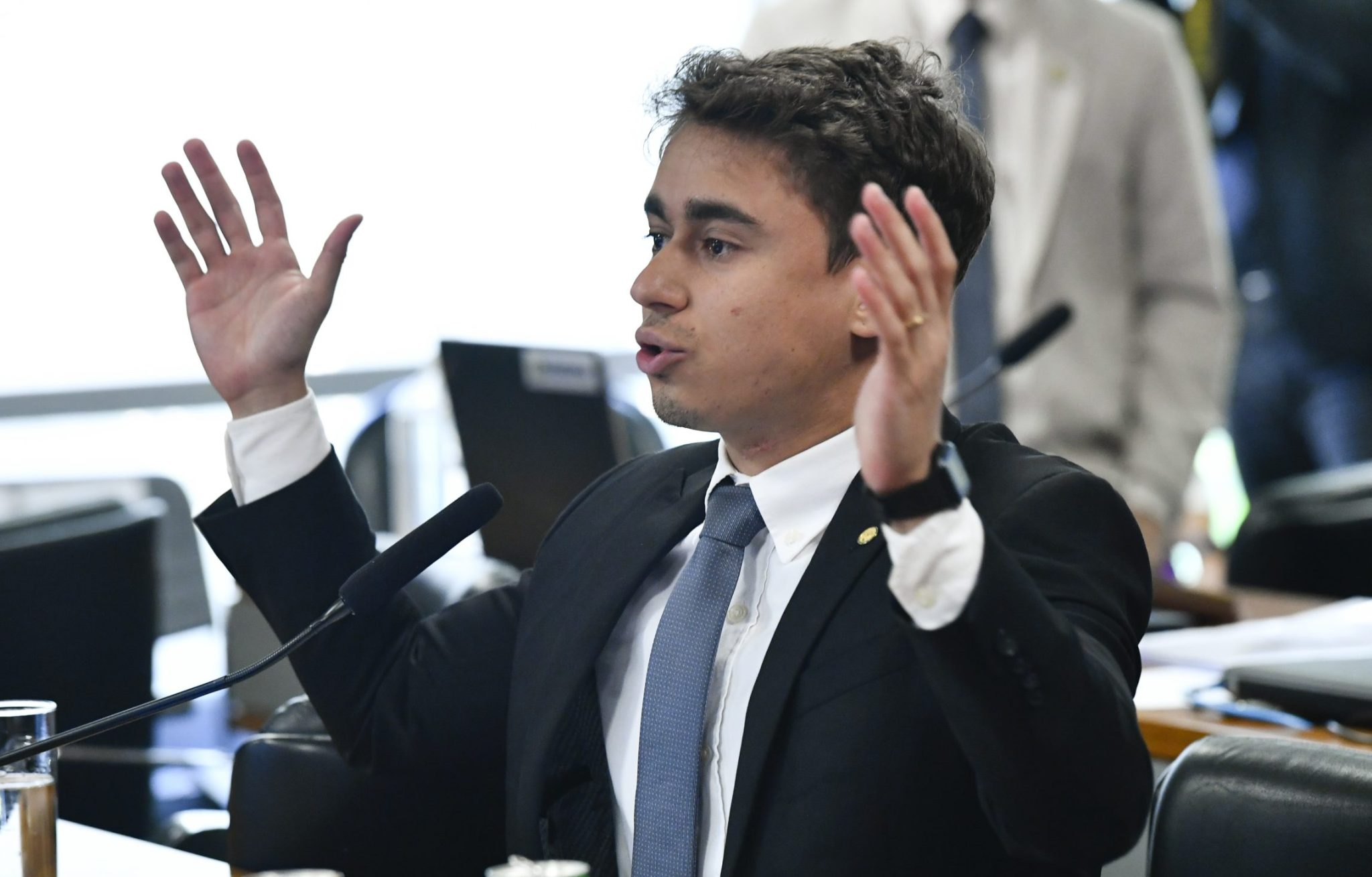 Nikolas Ferreira se desespera e convoca ato radical com gritos de “Fora Lula e Moraes”