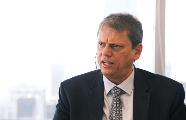 Republicanos articula estratégia para manter Tarcísio e conter assédio do PL