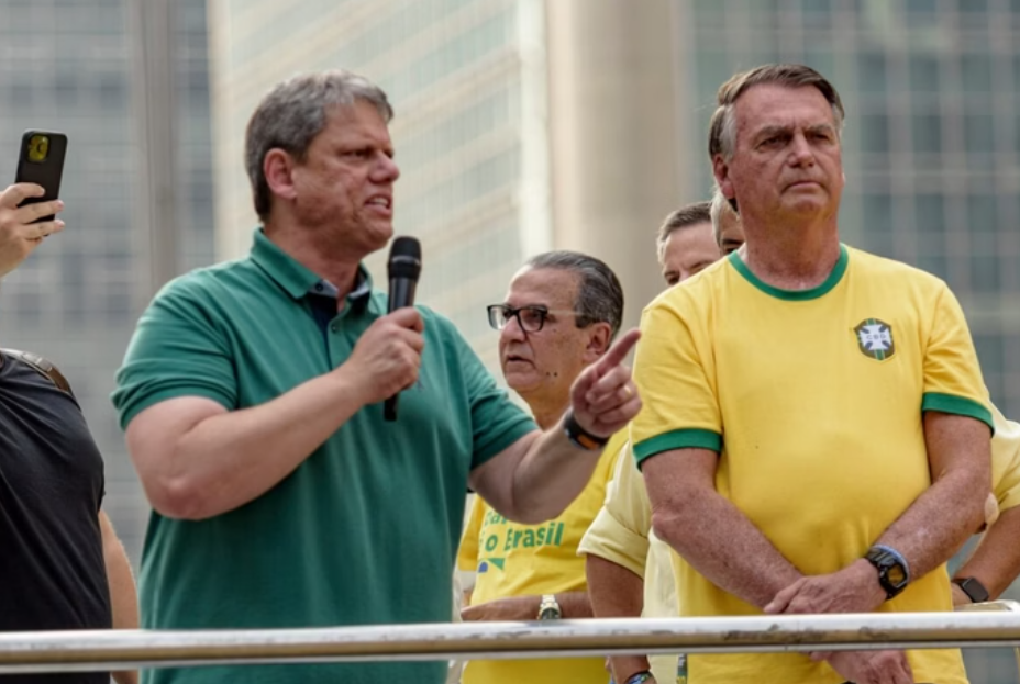 Tarcísio endossa apoio de Trump a Bolsonaro e reforça narrativa de “julgamento popular”