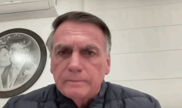 Bolsonaro amplia críticas ao BRICS e faz duras declarações em entrevista à CNN Arena