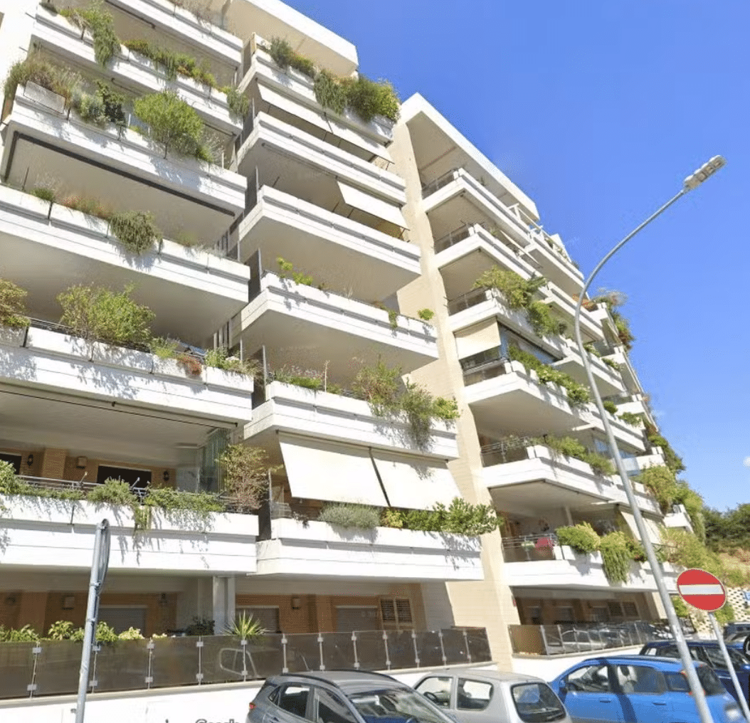 Jacuzzi e quadra de tênis: assim era o local onde Carla Zambelli foi presa em Roma