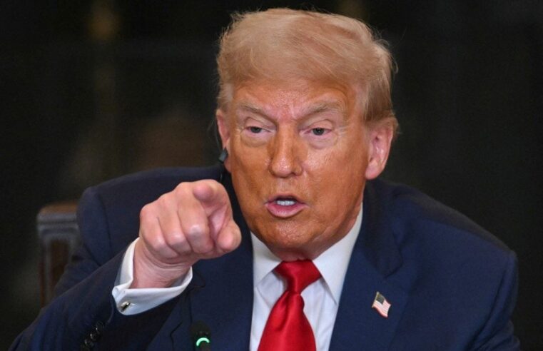 Trump descontrolado e tarifas de 50% transformam os EUA em inimigo econômico do Brasil