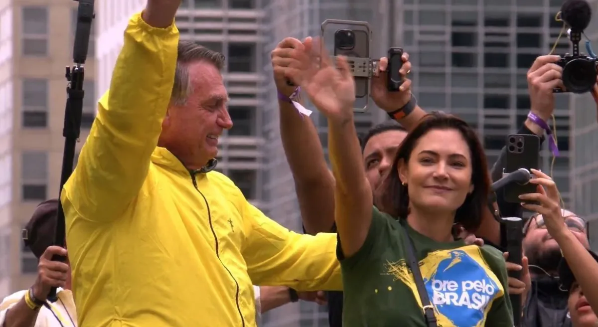 Michelle Bolsonaro pede à bancada do PL que evitem contato com o ex-presidente em julho