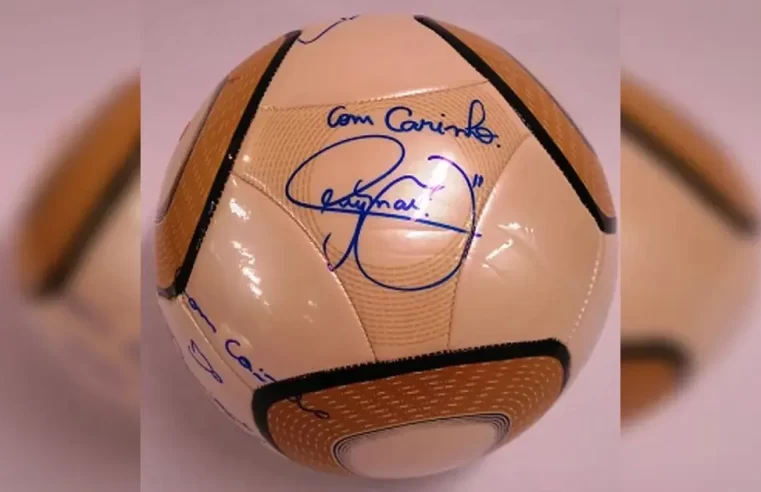 STF condena a 17 anos homem que furtou bola autografada por Neymar durante invasão do 8 de janeiro