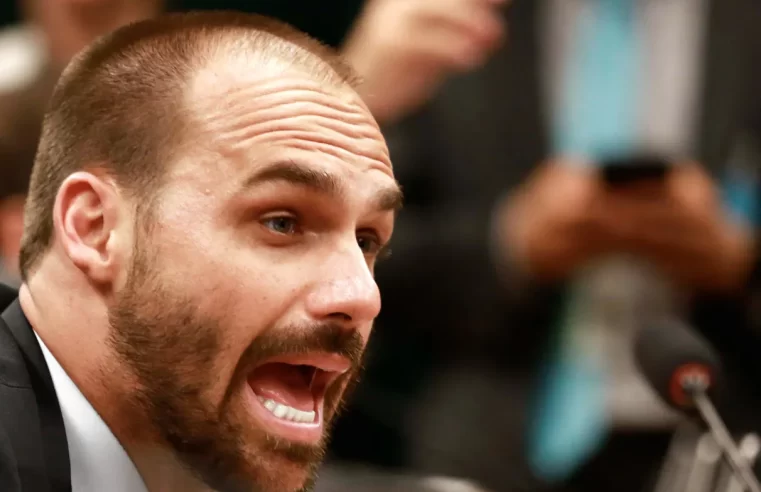 Eduardo Bolsonaro perde voto após tentar votar dos EUA