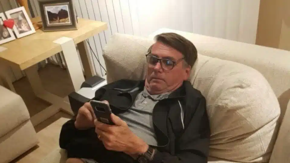 Bolsonaro movimentou R$ 30 milhões em um ano, alerta PF