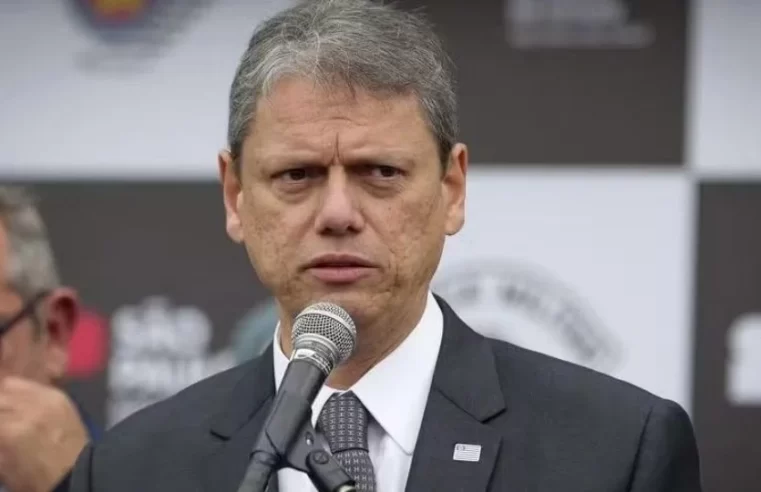 Tarcísio pode sofrer impeachment por crime de responsabilidade