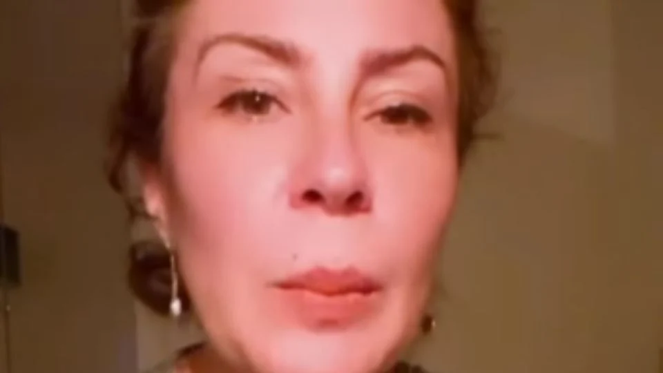 Foragida, Zambelli reaparece e ameaça ministros do STF com sanções na Europa