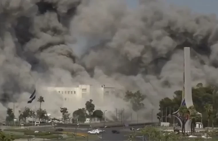 Israel bombardeia Ministério da Defesa da Síria em Damasco