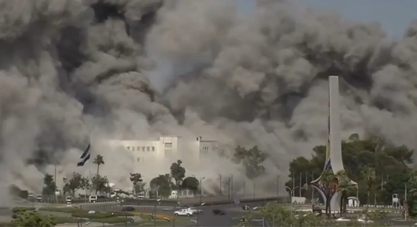 Israel bombardeia Ministério da Defesa da Síria em Damasco