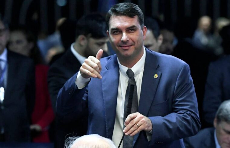 Justiça do DF valida empréstimo de R$ 3,1 milhões ao senador Flávio Bolsonaro pelo BRB
