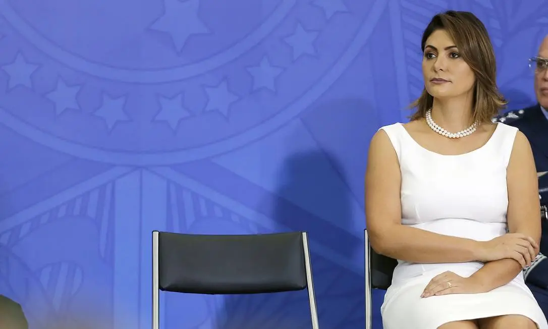Por que o passado de Michelle Bolsonaro é tão misterioso