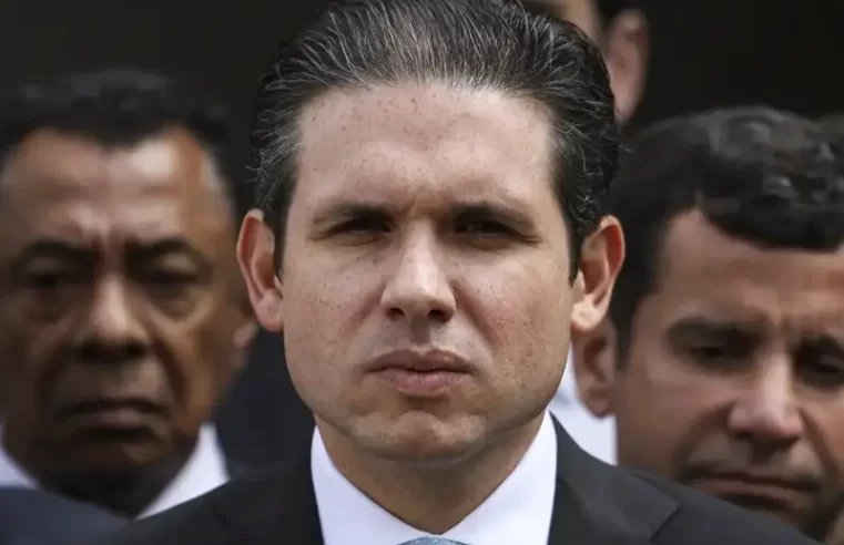 Motta irritado com críticas e acelera pauta de anistia a golpistas