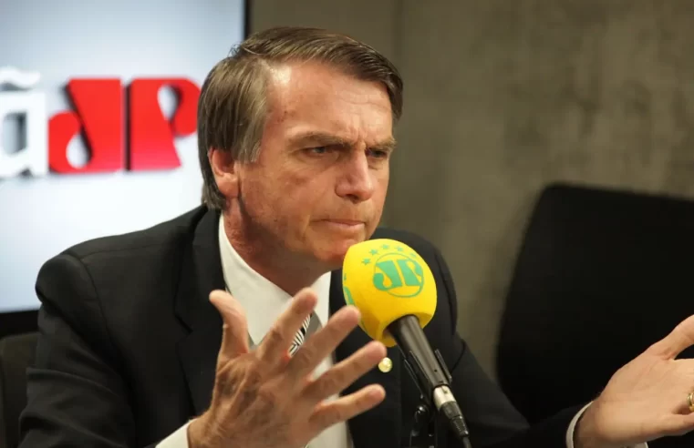 Bolsonaro acusa a Jovem Pan de mentir após reportagem sobre atos de 8 de janeiro