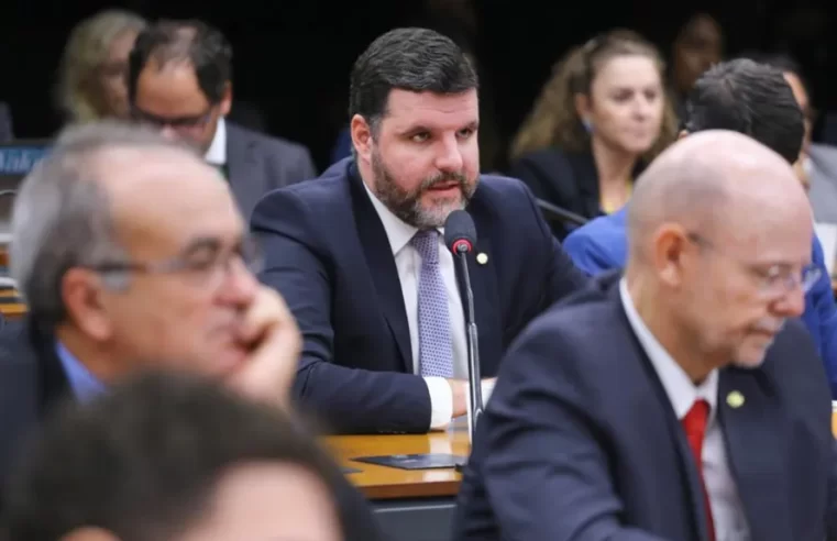 Aliados de Bolsonaro temem prejuízo político e econômico com tarifa dos EUA