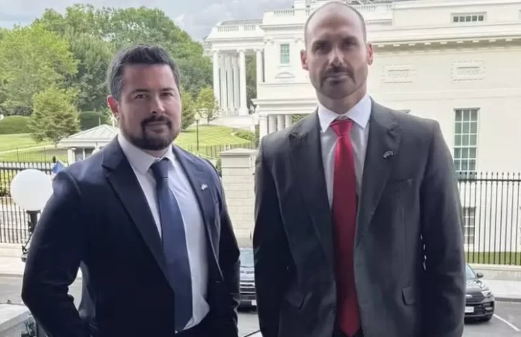 Eduardo Bolsonaro e Paulo Figueiredo são suspeitos de lucrar com “tarifaço” de Trump através de insider trading