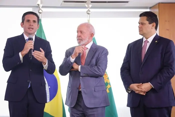 Motta e Alcolumbre foram avisados sobre ação contra derrubada do IOF, diz AGU