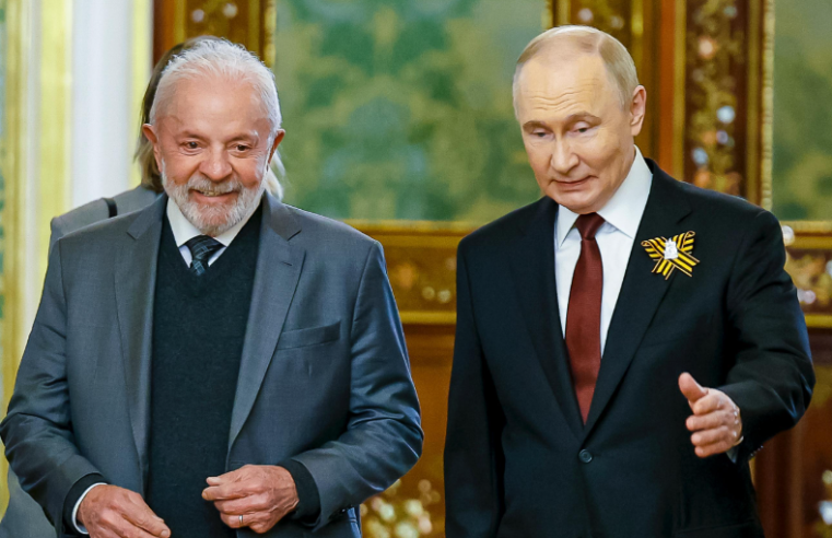 Putin liga para Lula antes de encontro com Trump no Alasca e reforça eixo do BRICS