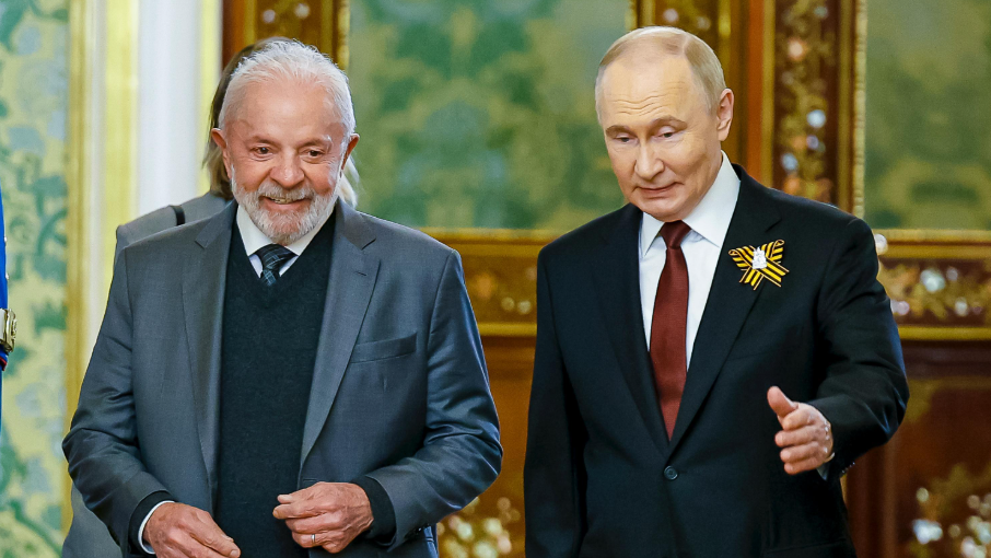 Putin liga para Lula antes de encontro com Trump no Alasca e reforça eixo do BRICS