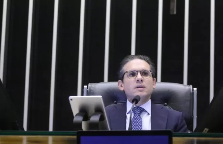 PEC da Blindagem e o Medo: Congresso corre para blindar privilégios e atacar a democracia