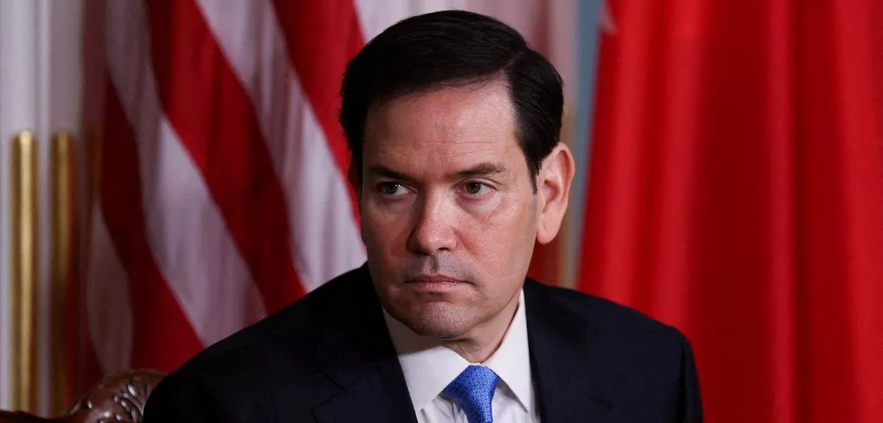 Em mais uma investida contra o BRICS EUA revogam vistos de autoridades ligadas ao ‘Mais Médicos’ — diplomacia brasileira reage com firmeza