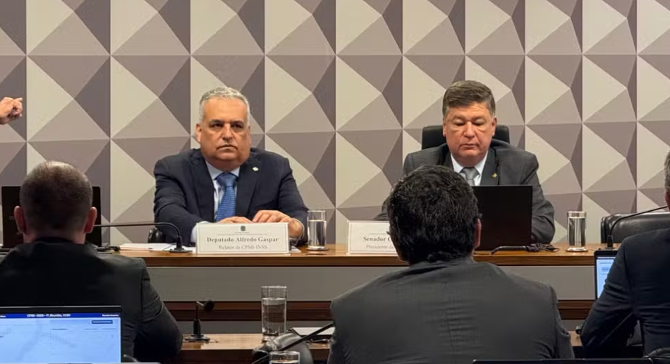 Omar Aziz perde a presidência da CPMI do INSS — virada da oposição tem peso institucional