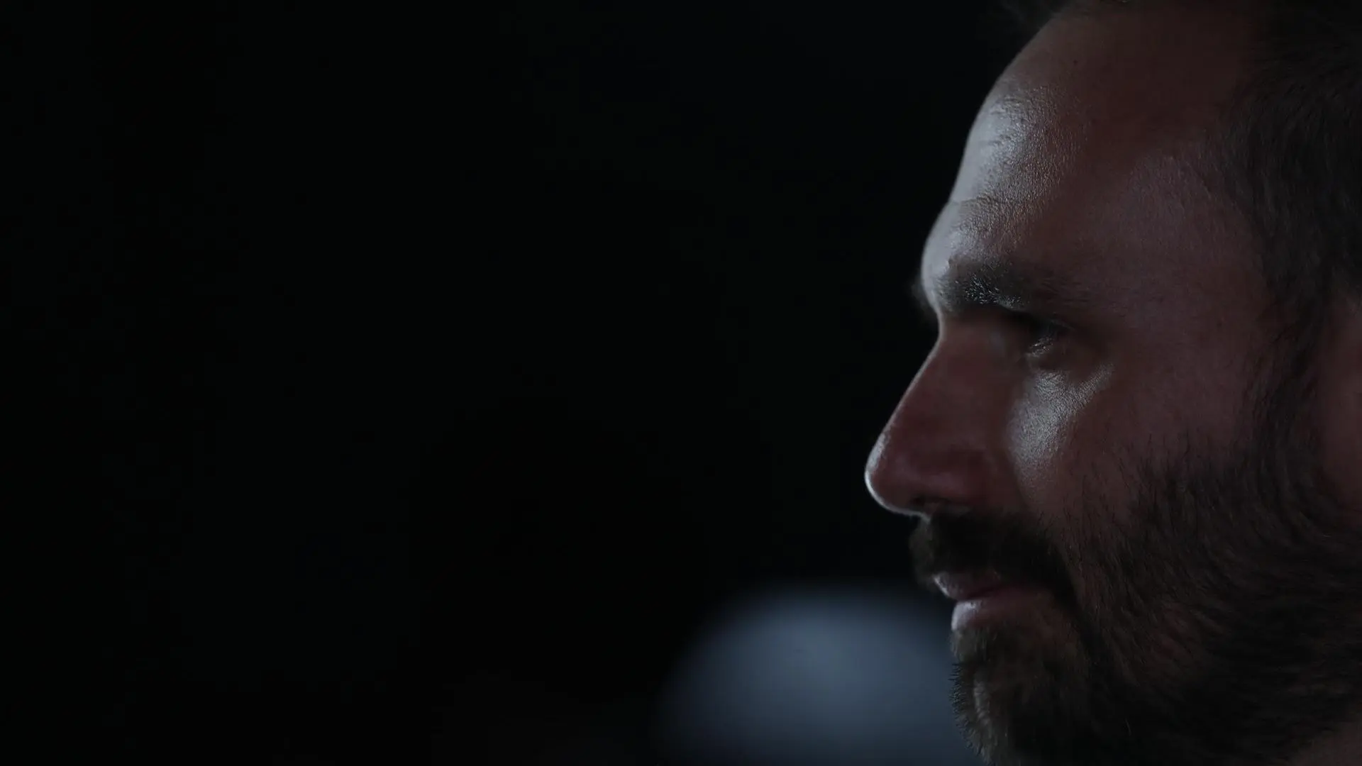 Dino firma soberania jurídica e Eduardo Bolsonaro cria palco para drama vassalocrata