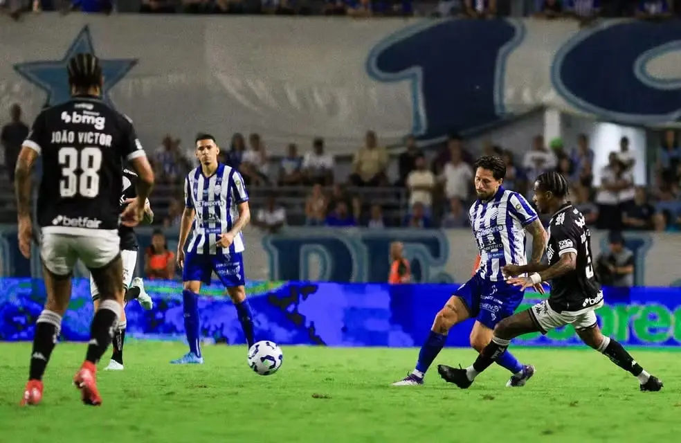 Sequestro do Orçamento: Parlamentares desviam emendas para financiar futebol profissional