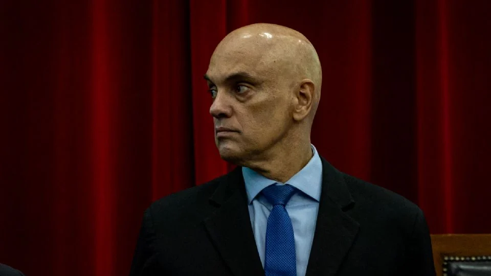 Alexandre de Moraes determina que governo do RJ apresente laudos de autópsia e relatórios de inteligência de mega-operação