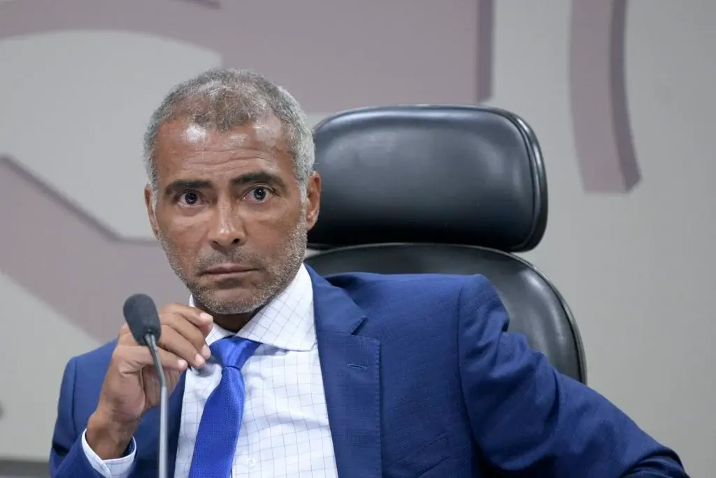 Romário responde a bolsonaristas e desmonta pressão por impeachment de Moraes