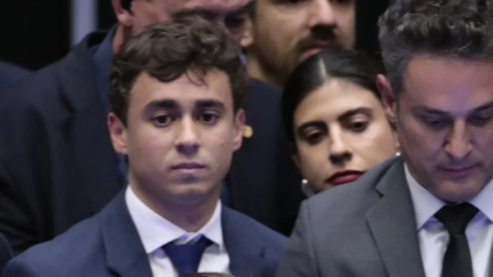 Vídeo bem-humorado desmente Nikolas e derruba a farsa da “agressão”