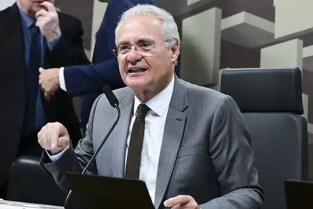 Senado aprova projeto alternativo da reforma do IR articulado por Renan Calheiros
