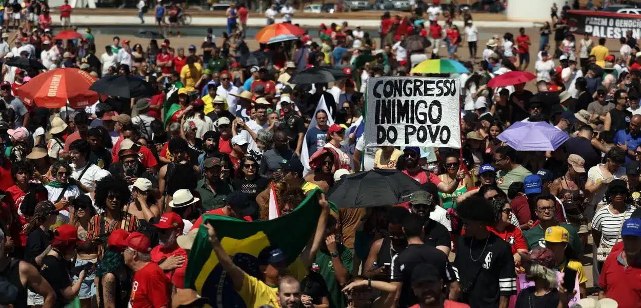 CCJ do Senado rejeita por unanimidade a “PEC da Blindagem” e põe fim ao debate
