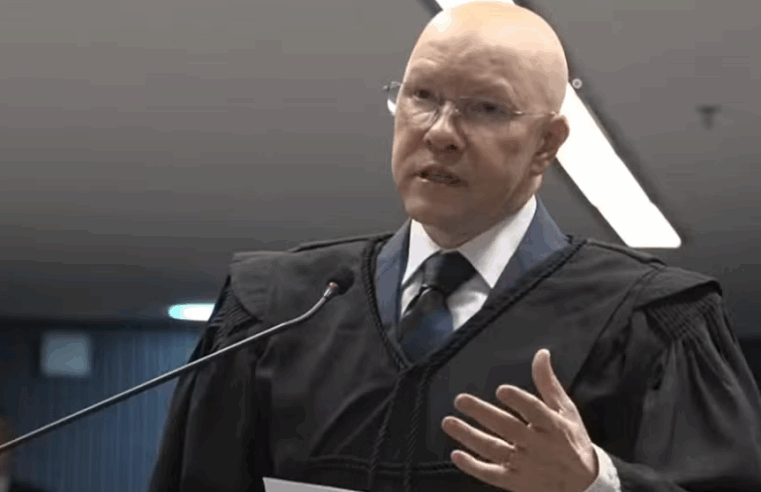 Advogado de Garnier sugere que Flávio Dino pode ser presidente da República e enfia bajulação institucional até o osso