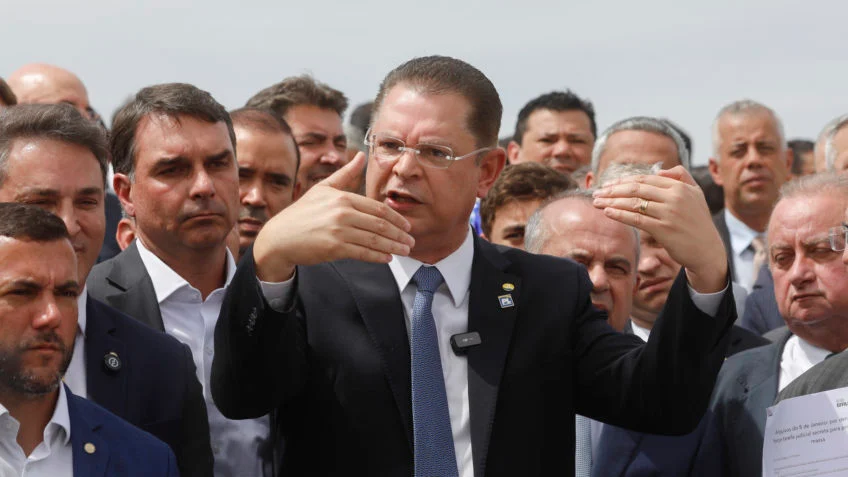 Sóstenes rejeita ‘anistia alternativa’ sem Bolsonaro e exige texto amplo