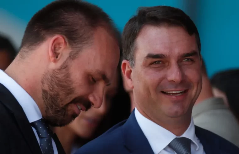 Eduardo e Flávio Bolsonaro intensificam pressão por anistia ampla e rejeitam proposta de dosimetria