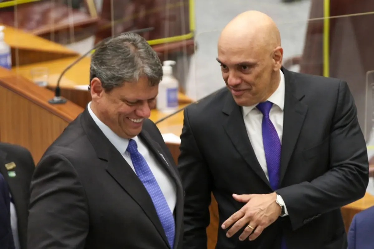 Tarcísio corre para o STF por anistia aos golpistas — o pântano político escancarado