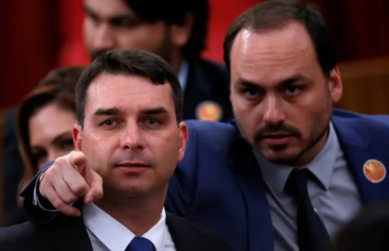 Filhos de Bolsonaro afirmam que pai é “refém” de Moraes após decisão do STF