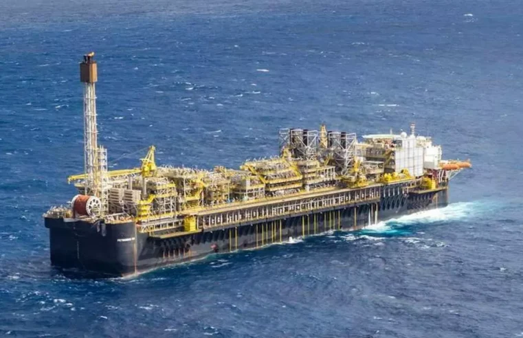 Campo de Bacalhau entra em produção no pré-sal com meta ambiciosa de 1 bilhão de barris